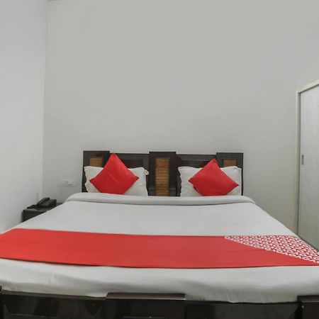 OYO 67790 Hotel Aarush Jhajhar Exterior foto