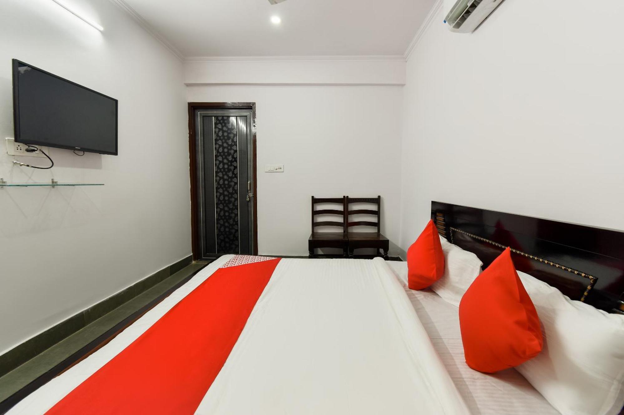 OYO 67790 Hotel Aarush Jhajhar Exterior foto