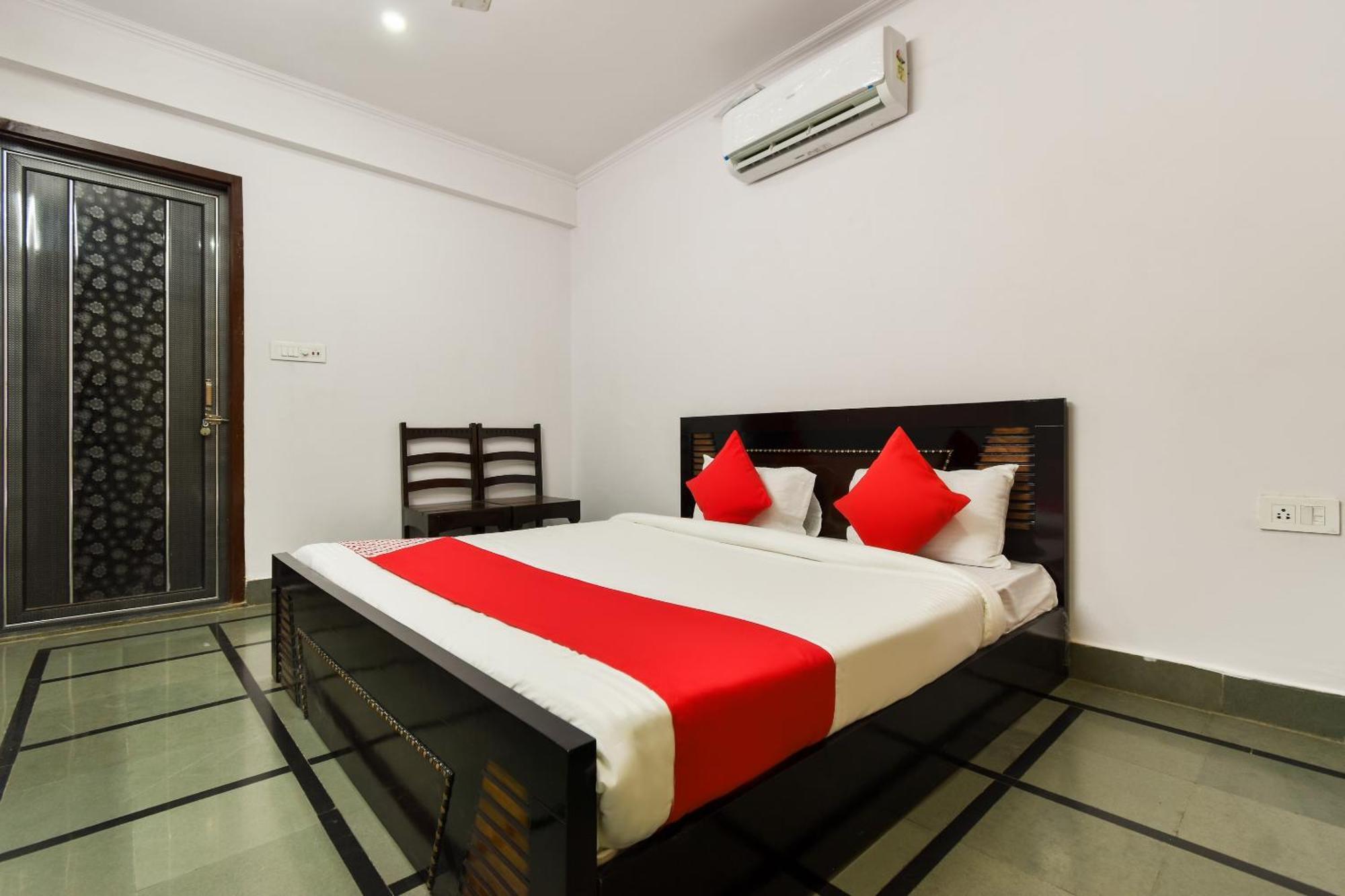 OYO 67790 Hotel Aarush Jhajhar Exterior foto