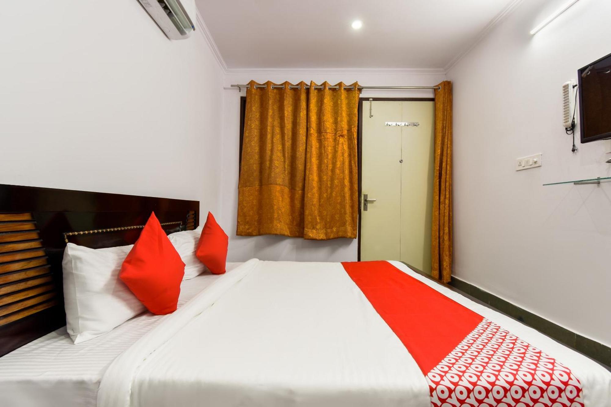 OYO 67790 Hotel Aarush Jhajhar Exterior foto
