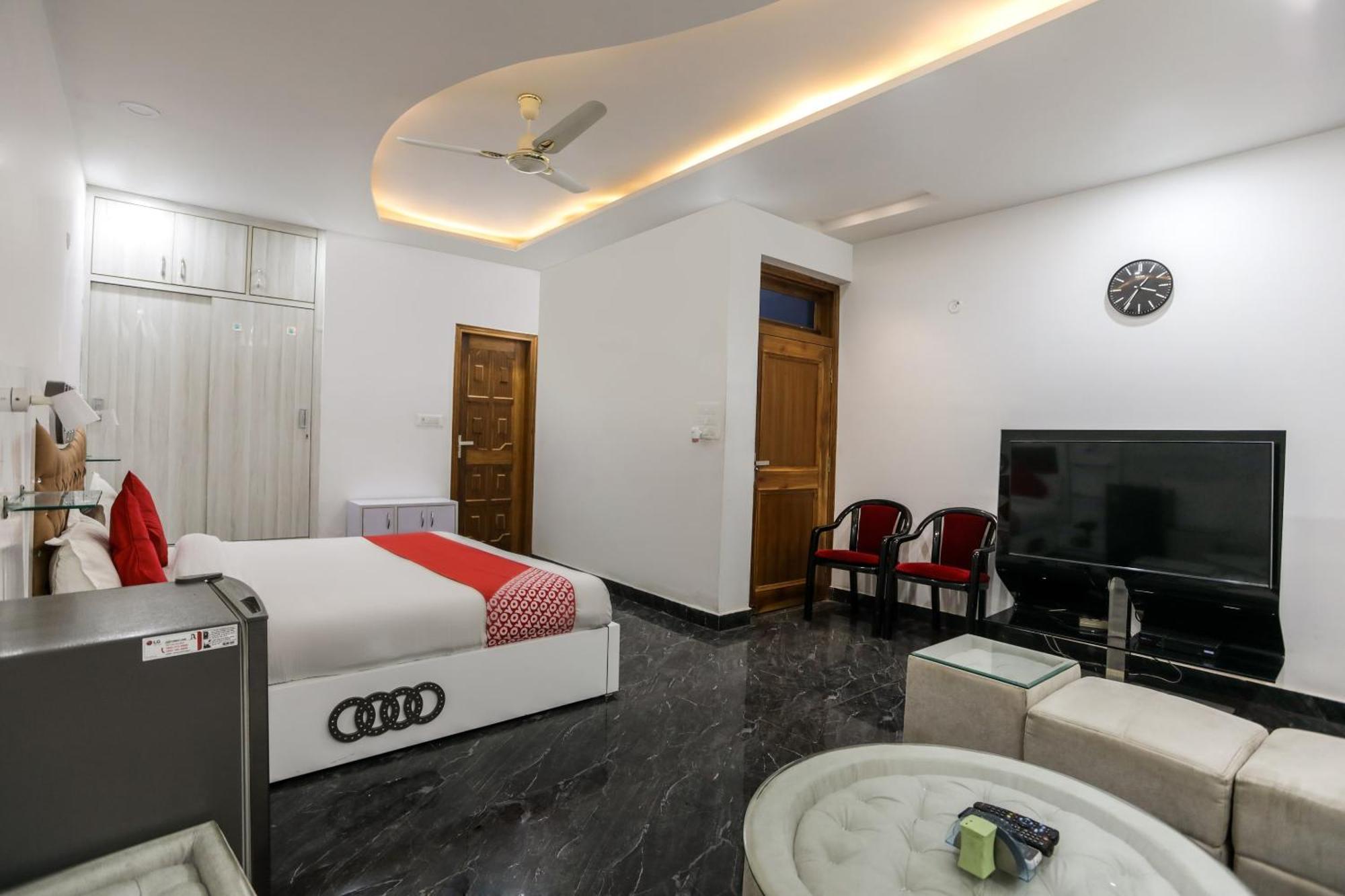 OYO 67790 Hotel Aarush Jhajhar Exterior foto