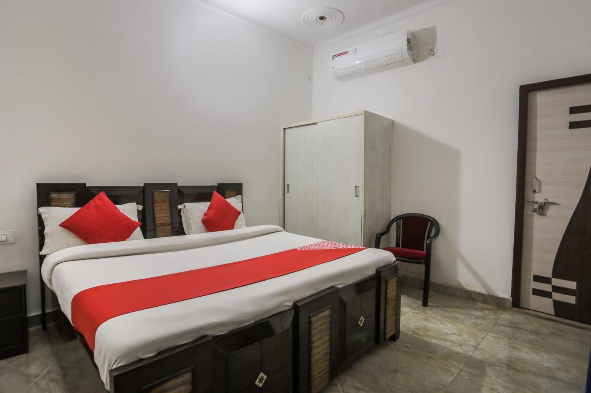 OYO 67790 Hotel Aarush Jhajhar Exterior foto